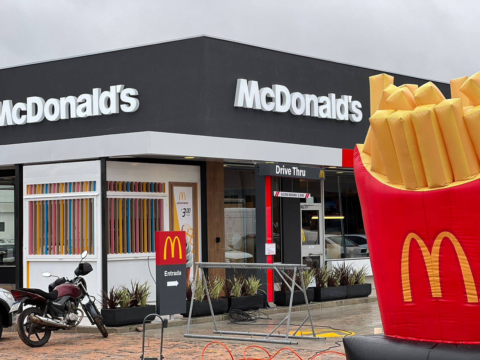 O McDonald's procura colaboradores dinâmicos e cheios de energia para se juntarem à nossa equipa!